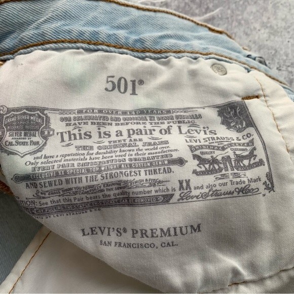 LEVI’S PREMIUM 501 High Rise Denim Hella Bloom Embroidered Floral Shorts Size 26 - Picture 5 of 11